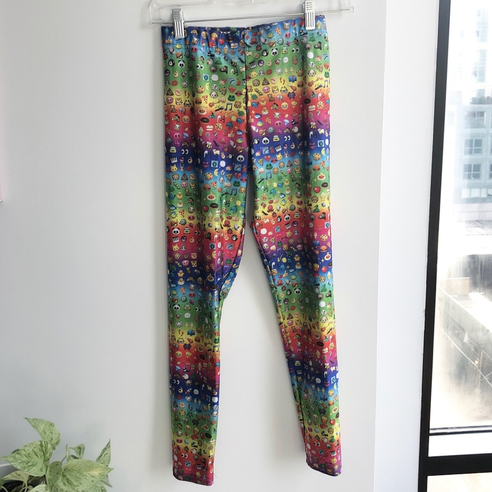 There Emoji Rainbow Leggings
